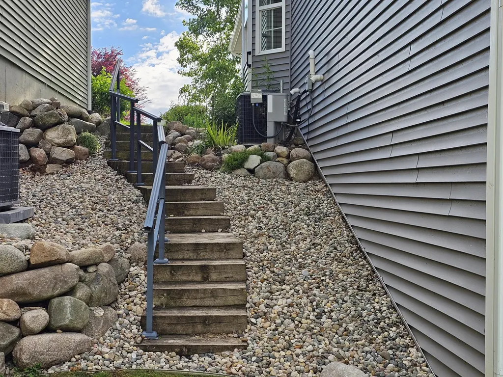 6945 Hunters Creek Comstock Charter Township MI 49048