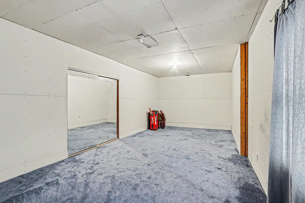 32282 64th Avenue Antwerp Township MI 49065