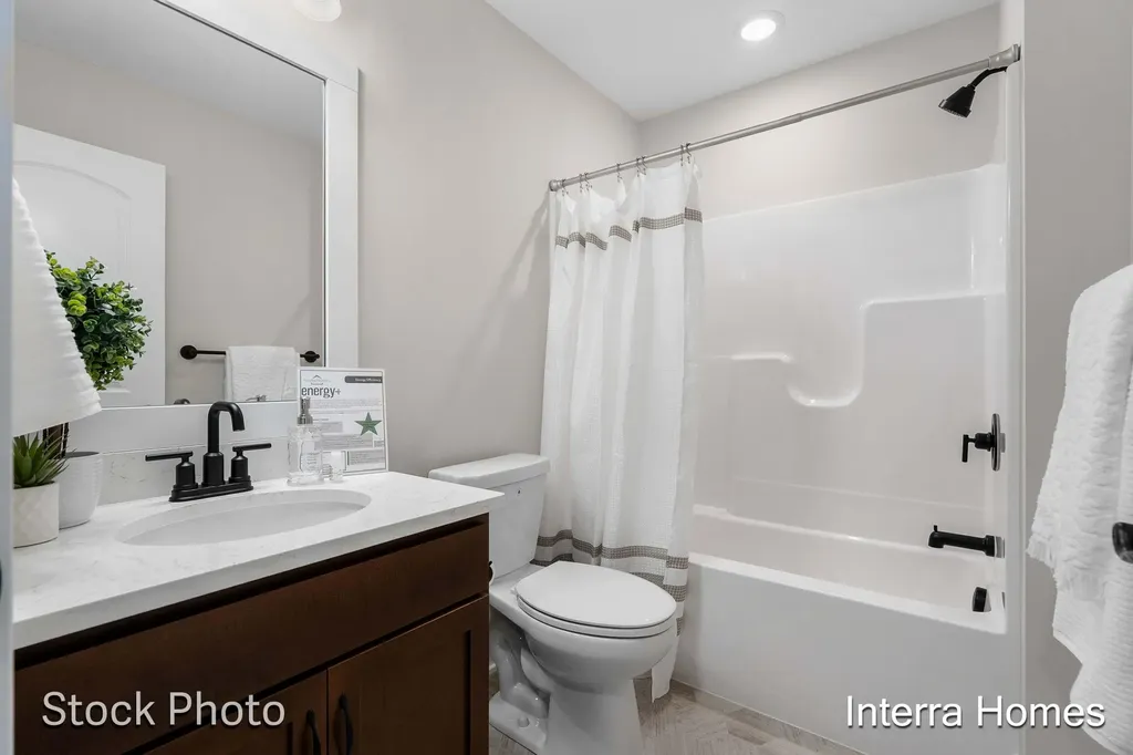 1597 N Village Circle Oshtemo Charter Township MI 49009