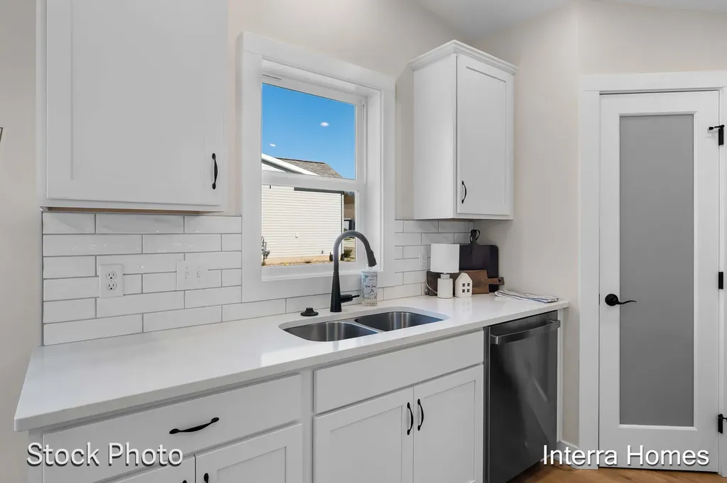 1597 N Village Circle Oshtemo Charter Township MI 49009