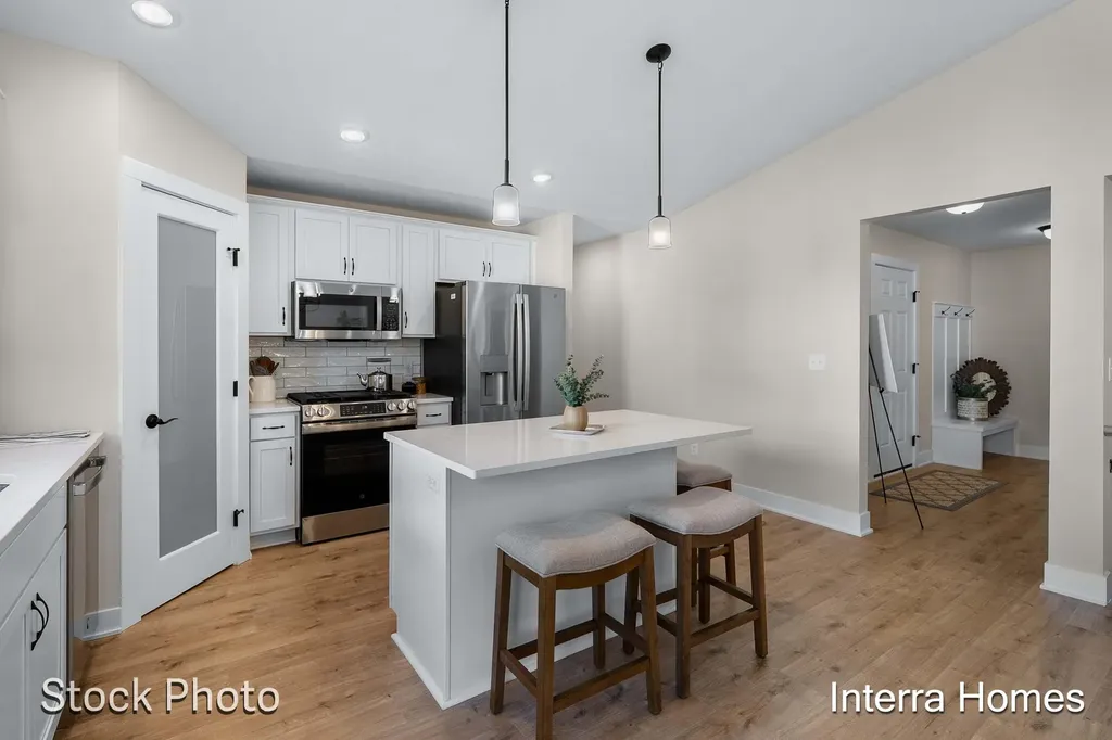 1597 N Village Circle Oshtemo Charter Township MI 49009