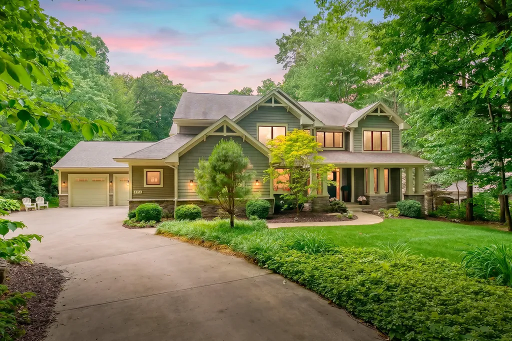 8352 Vinewood Point Texas Charter Township MI 49071