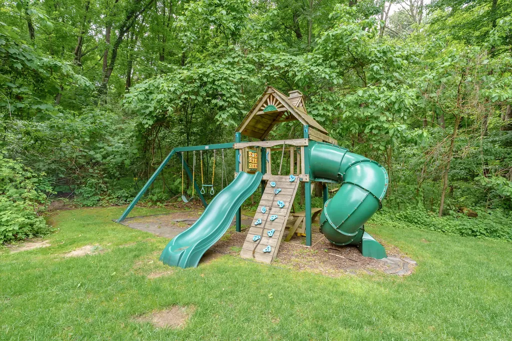 8352 Vinewood Point Texas Charter Township MI 49071