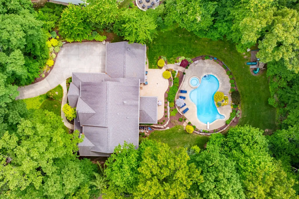 8352 Vinewood Point Texas Charter Township MI 49071