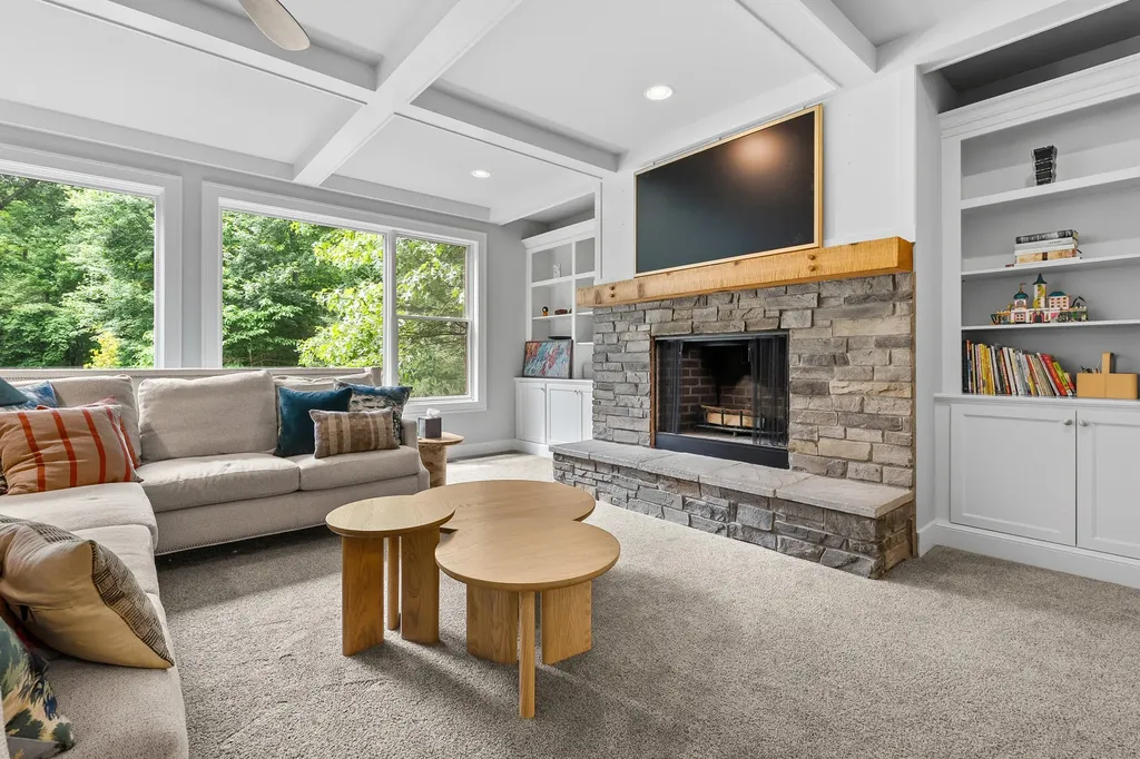 8352 Vinewood Point Texas Charter Township MI 49071