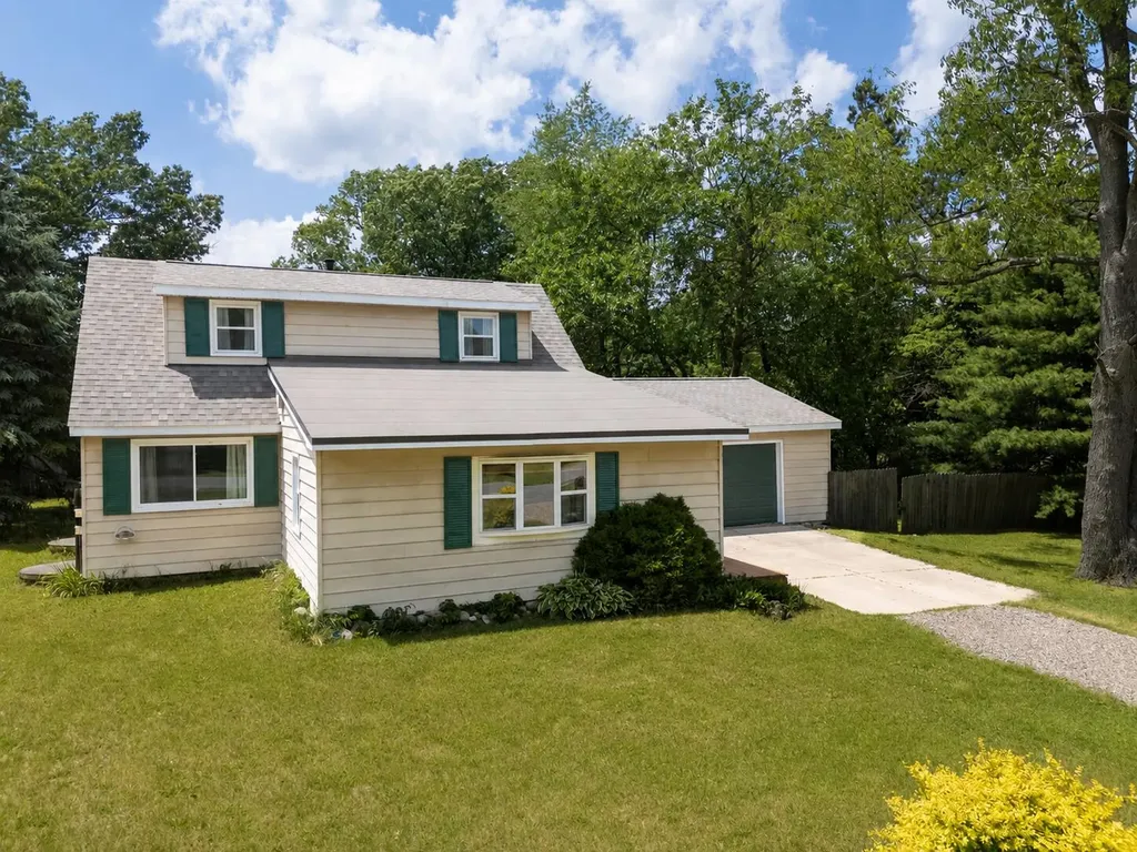 57278 Hamilton Drive Mattawan Village MI 49071