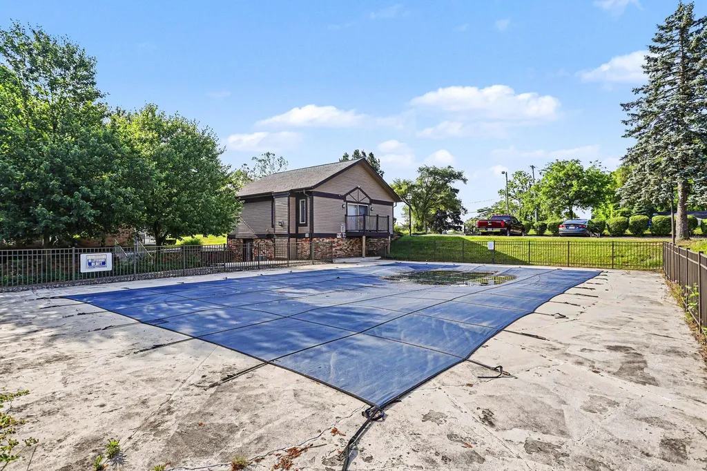 722 W Kilgore Road Kalamazoo City MI 49008