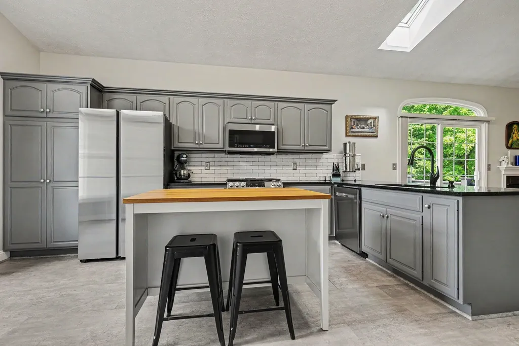 7997 Rolling Meadows Drive Cooper Charter Township MI 49009