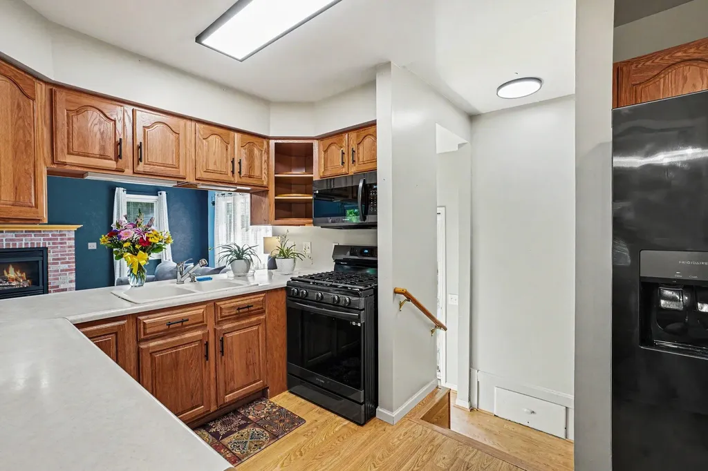 166 Ridgewood Street Kalamazoo City MI 49001