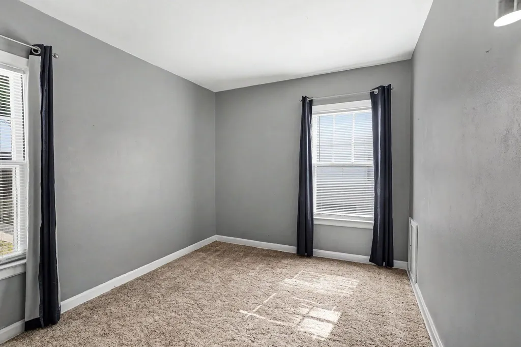 166 Ridgewood Street Kalamazoo City MI 49001