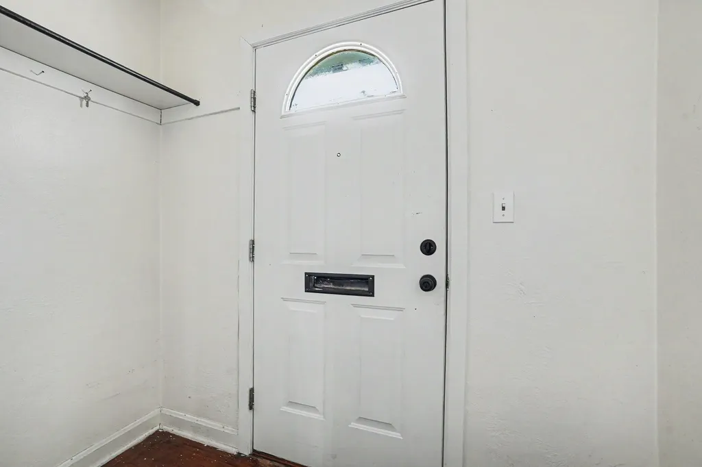 166 Ridgewood Street Kalamazoo City MI 49001