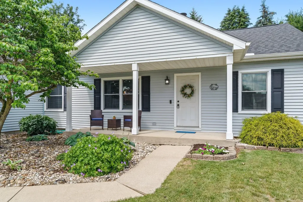 1114 Meadowsweet Lane Schoolcraft Village MI 49097