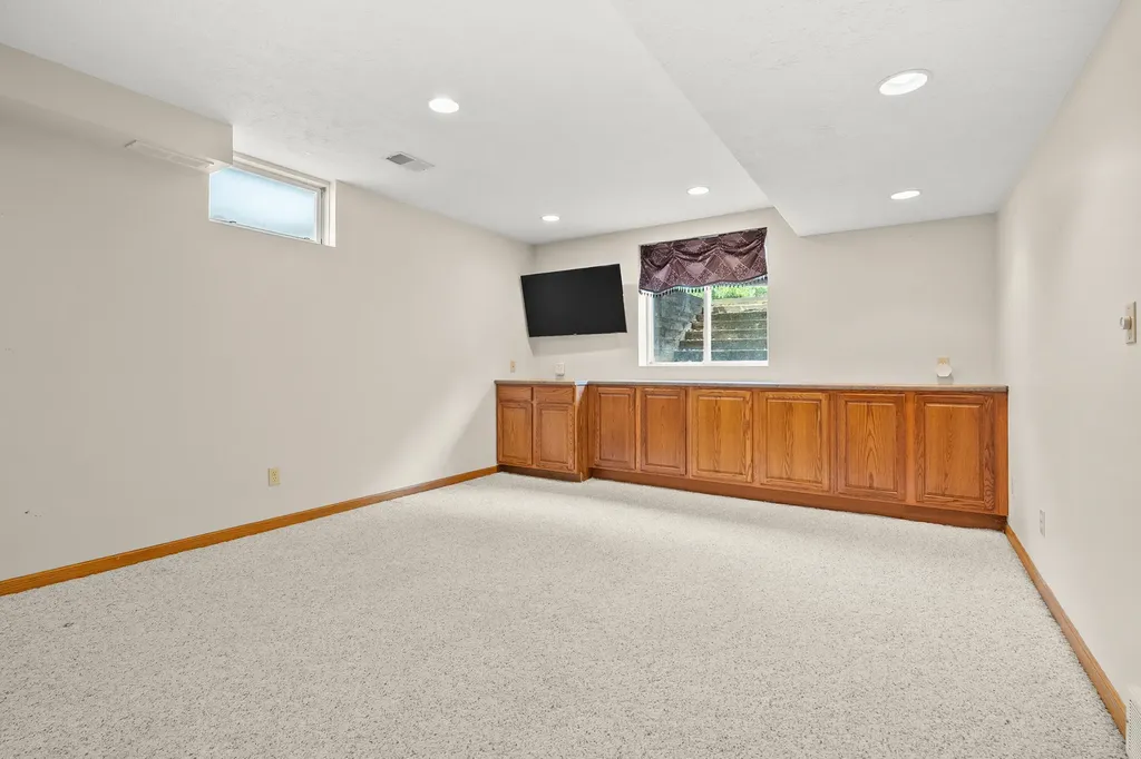7704 S 10th Street Texas Charter Township MI 49009