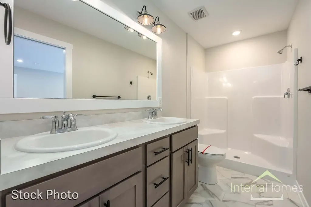 1595 N Village Circle Oshtemo Charter Township MI 49009
