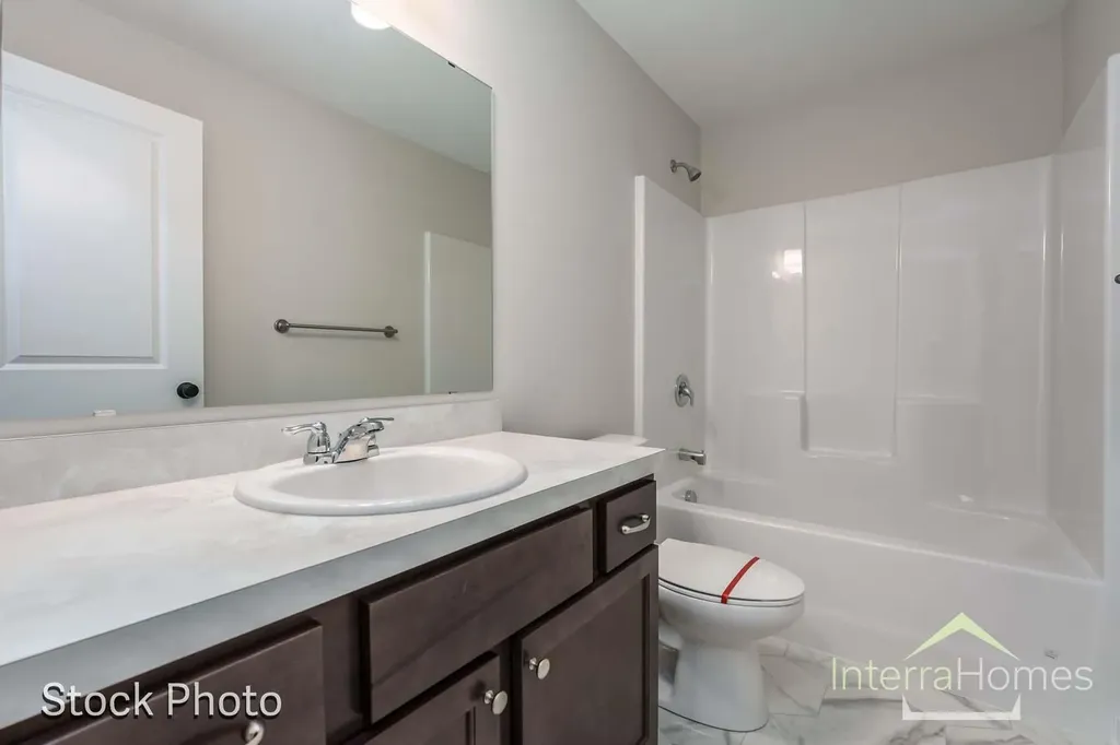 1595 N Village Circle Oshtemo Charter Township MI 49009