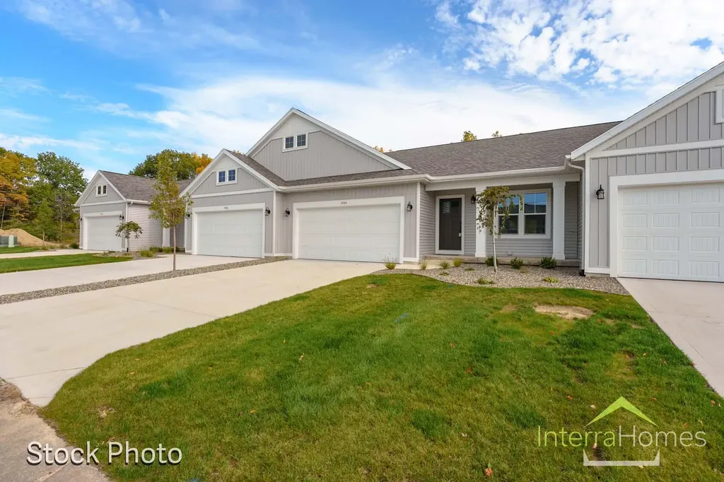 1595 N Village Circle Oshtemo Charter Township MI 49009