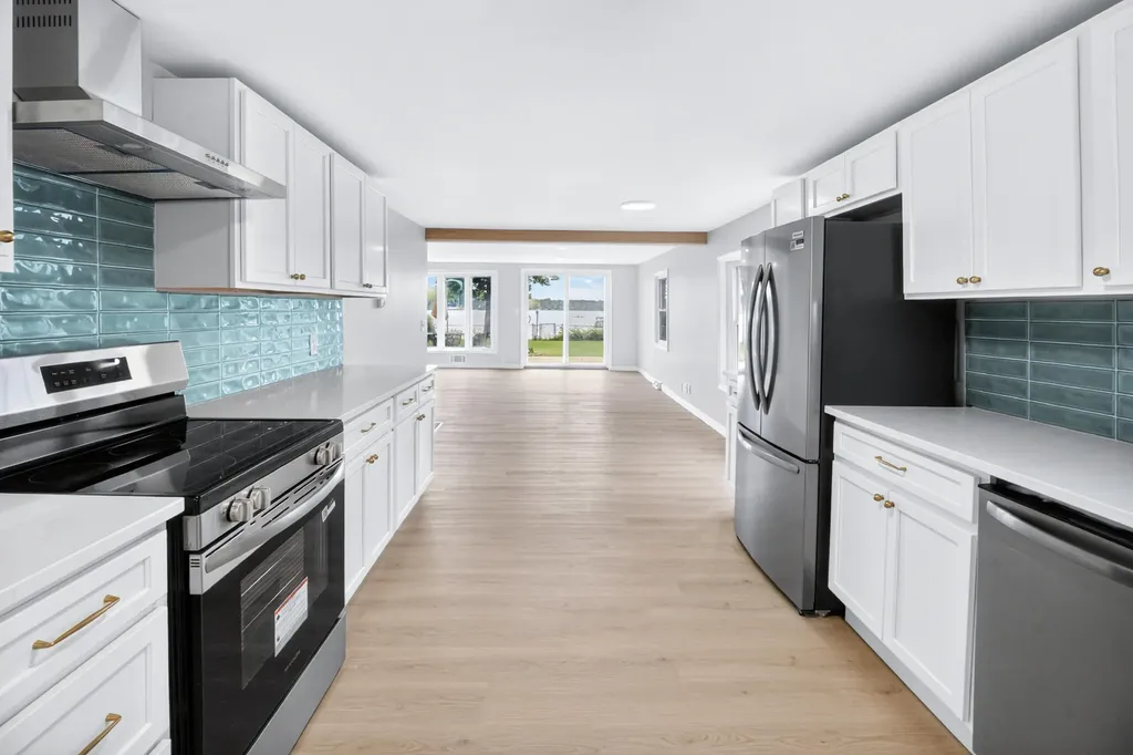 5188 Deep Point Drive Pavilion Township MI 49002