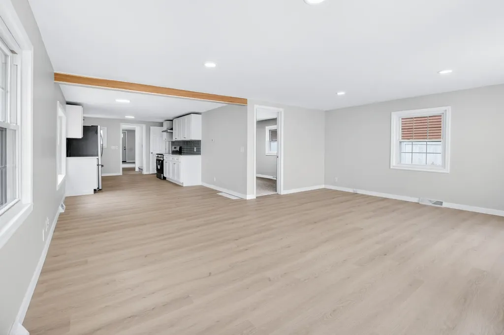 5188 Deep Point Drive Pavilion Township MI 49002