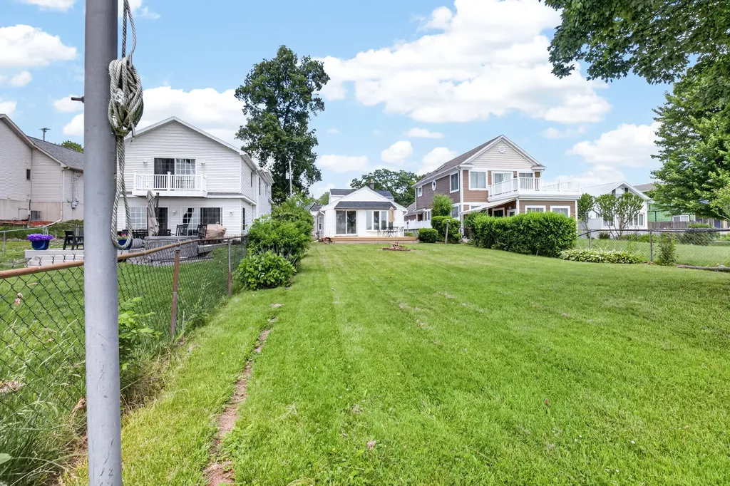 5188 Deep Point Drive Pavilion Township MI 49002