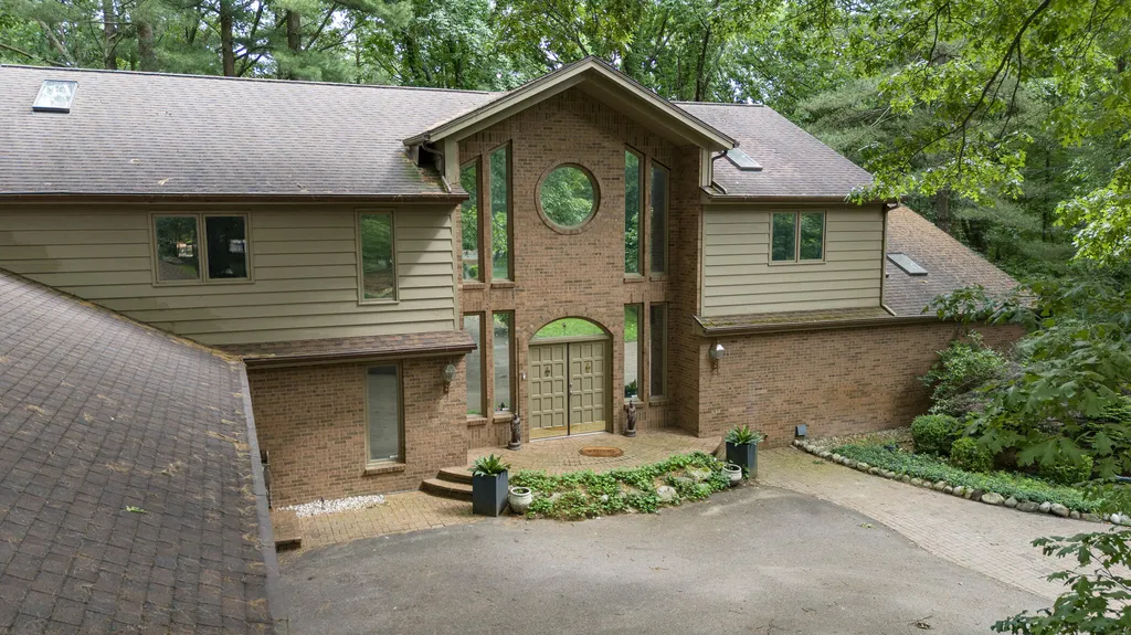 7129 Lakeridge Place Texas Charter Township MI 49009