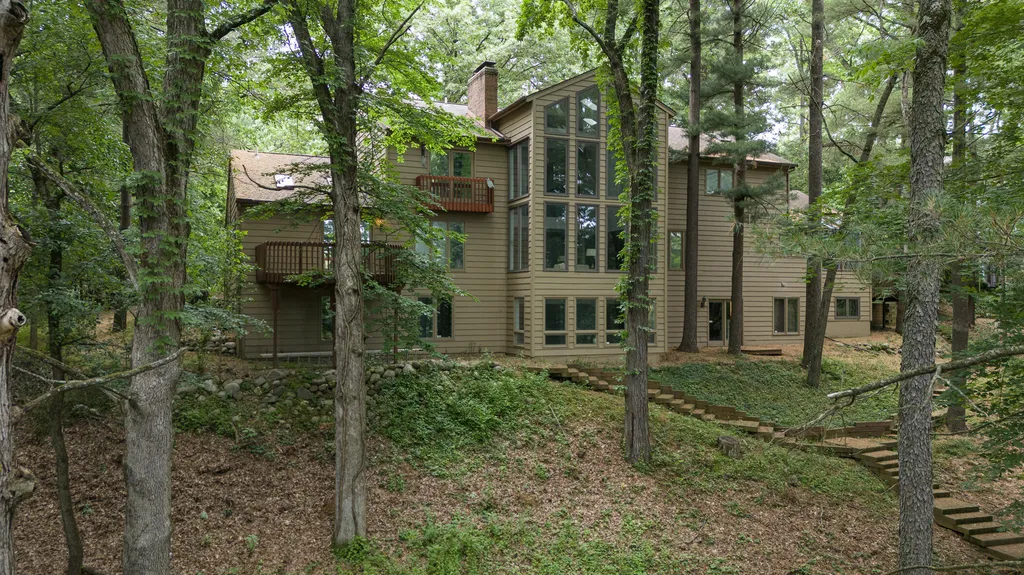 7129 Lakeridge Place Texas Charter Township MI 49009