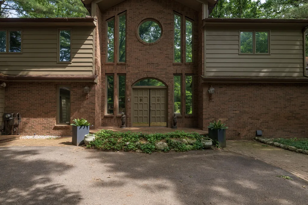 7129 Lakeridge Place Texas Charter Township MI 49009