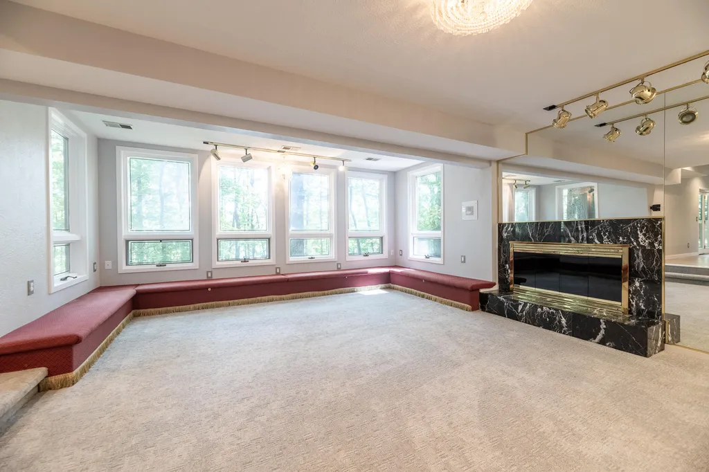 7129 Lakeridge Place Texas Charter Township MI 49009