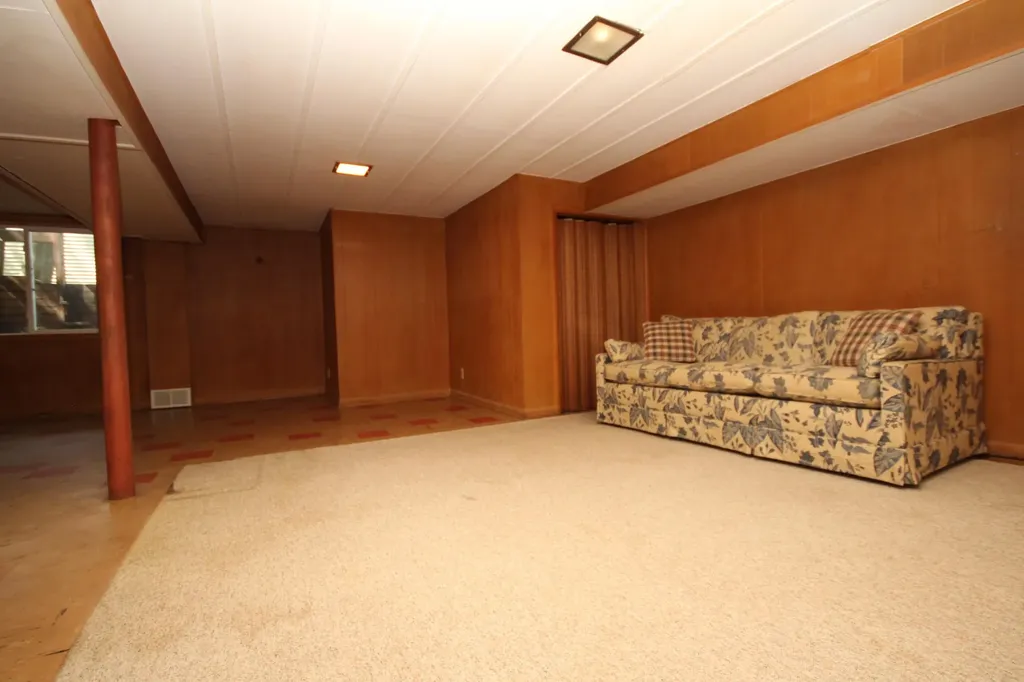 2334 Frederick Avenue Kalamazoo City MI 49008