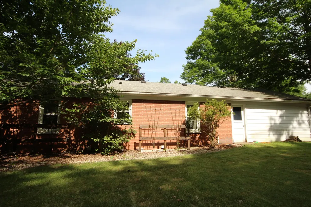 2334 Frederick Avenue Kalamazoo City MI 49008