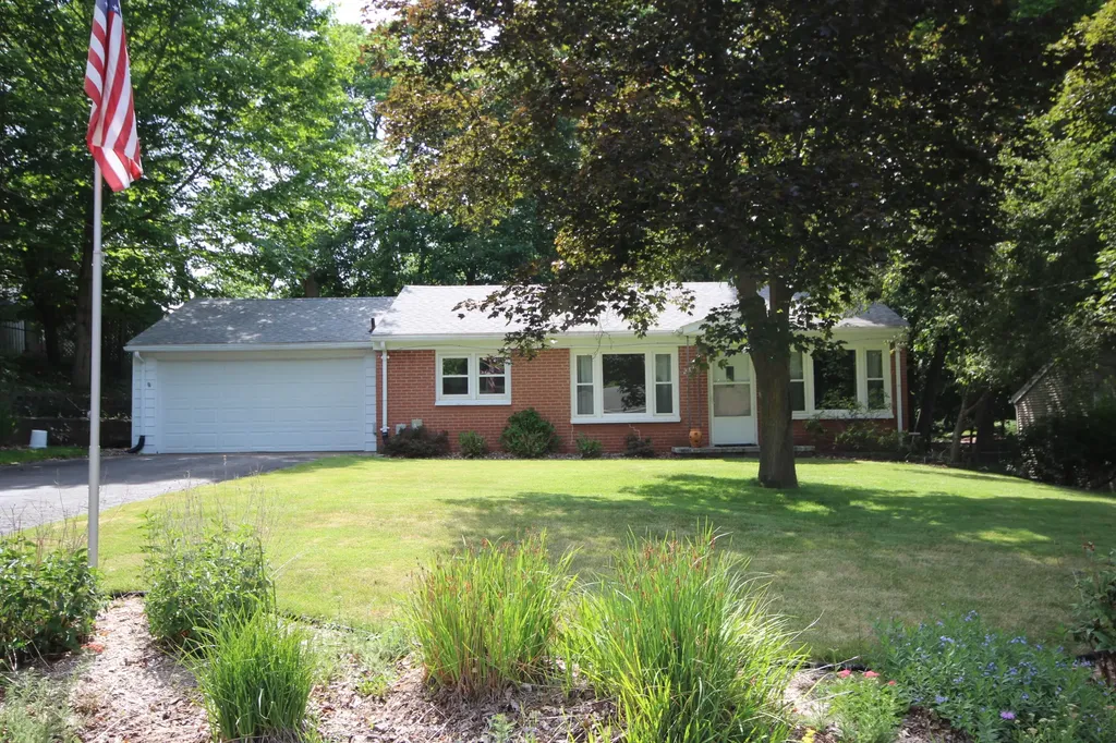 2334 Frederick Avenue Kalamazoo City MI 49008