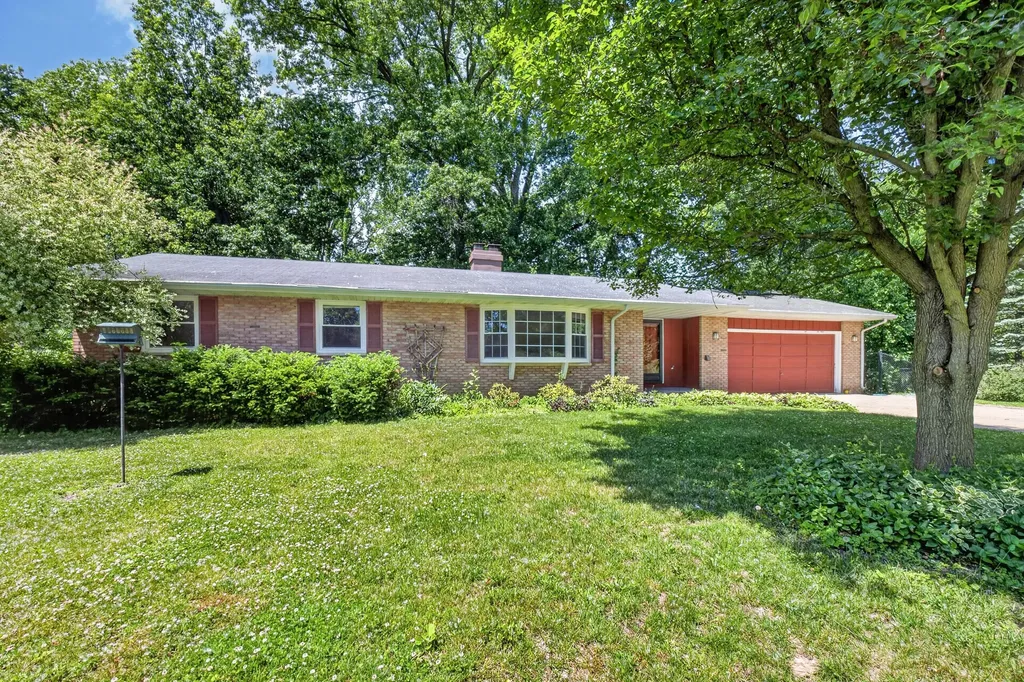 8076 Land O Lakes Drive Pavilion Township MI 49048