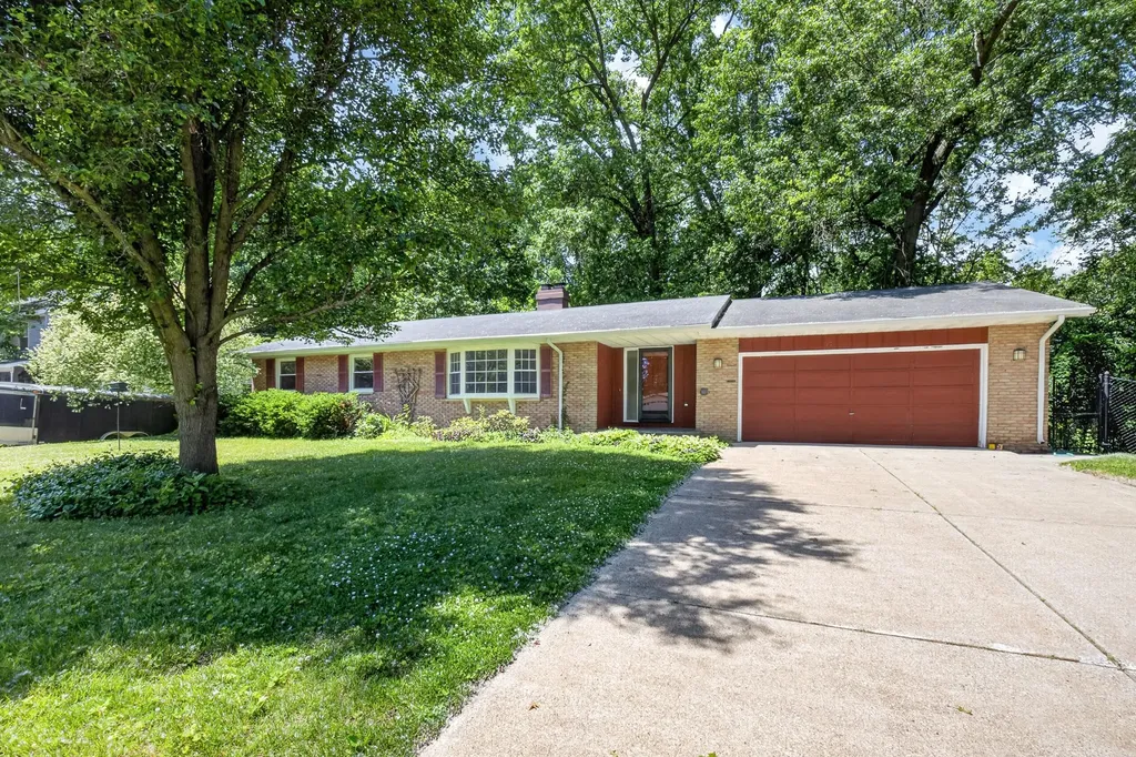 8076 Land O Lakes Drive Pavilion Township MI 49048