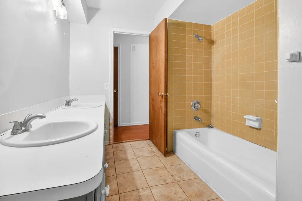 8076 Land O Lakes Drive Pavilion Township MI 49048