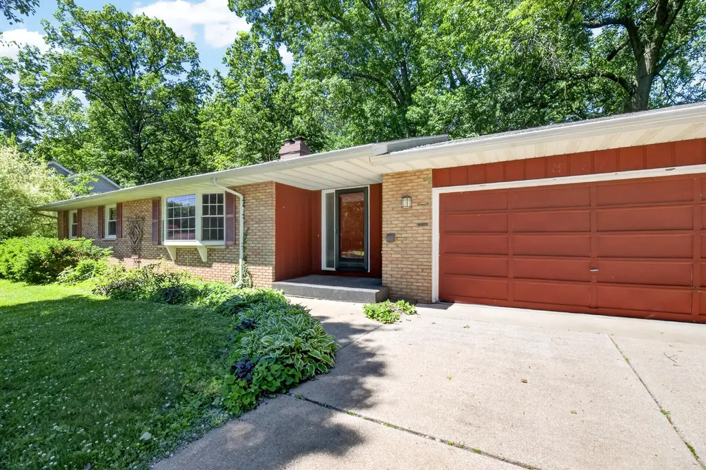 8076 Land O Lakes Drive Pavilion Township MI 49048