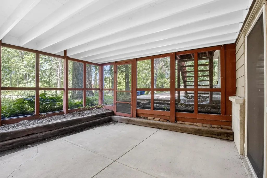 8076 Land O Lakes Drive Pavilion Township MI 49048