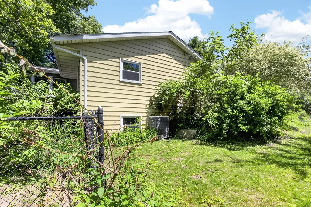8076 Land O Lakes Drive Pavilion Township MI 49048
