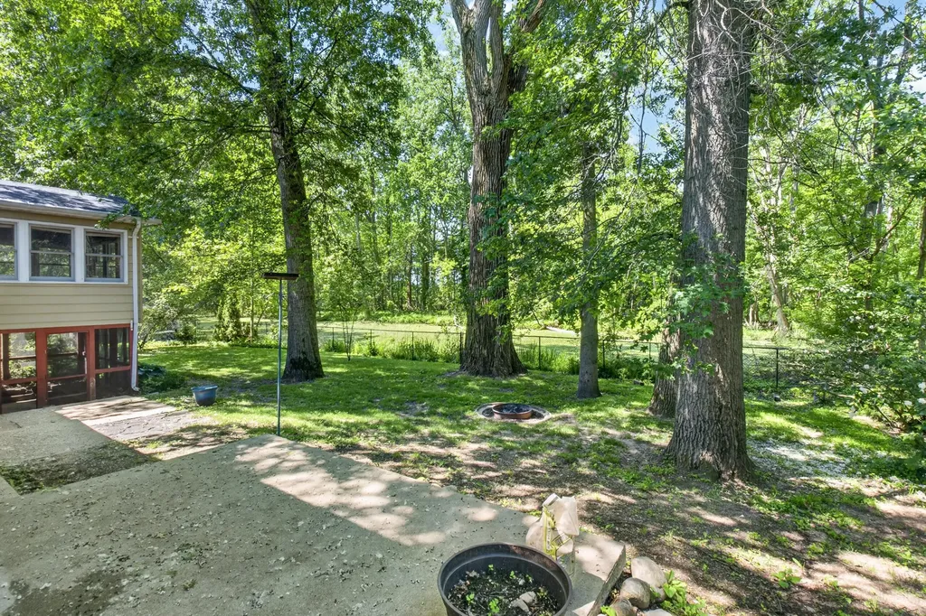 8076 Land O Lakes Drive Pavilion Township MI 49048