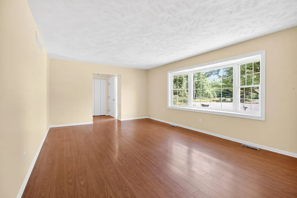 8076 Land O Lakes Drive Pavilion Township MI 49048
