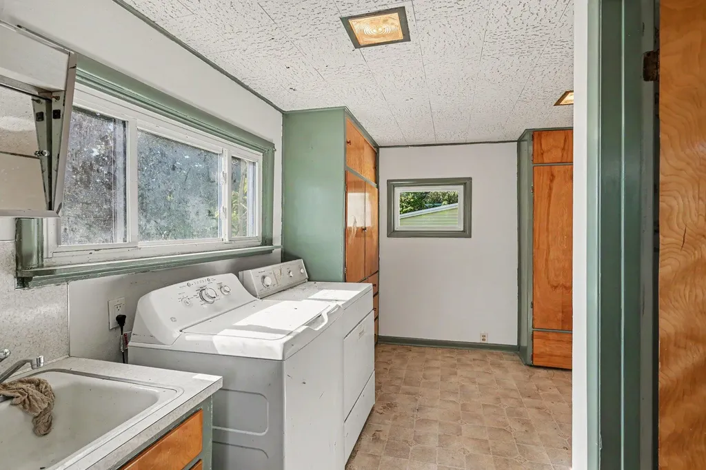 6923 Young Road Bellevue Township MI 49021