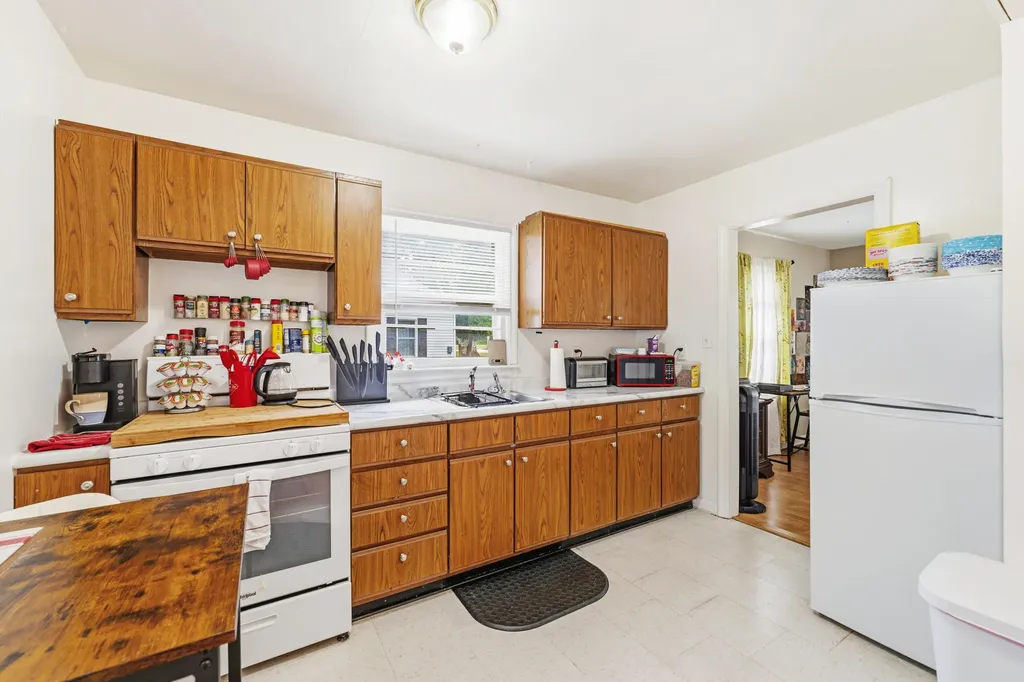 117 Lincoln Street Marshall City MI 49068