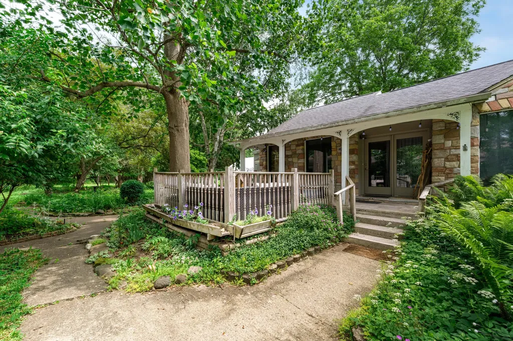 117 Lincoln Street Marshall City MI 49068