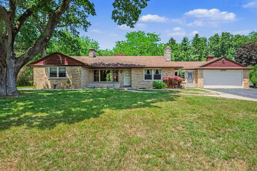 2556 Angling Road Kalamazoo City MI 49008