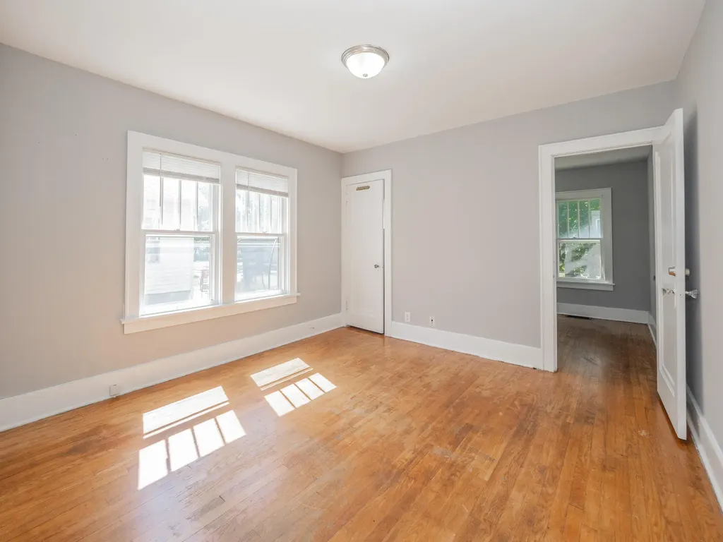2127 W Main Street Kalamazoo Charter Township MI 49006