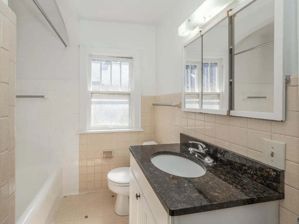 2127 W Main Street Kalamazoo Charter Township MI 49006