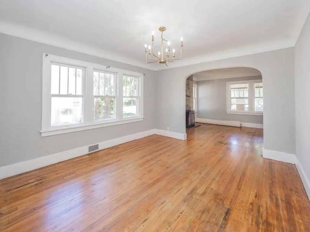 2127 W Main Street Kalamazoo Charter Township MI 49006