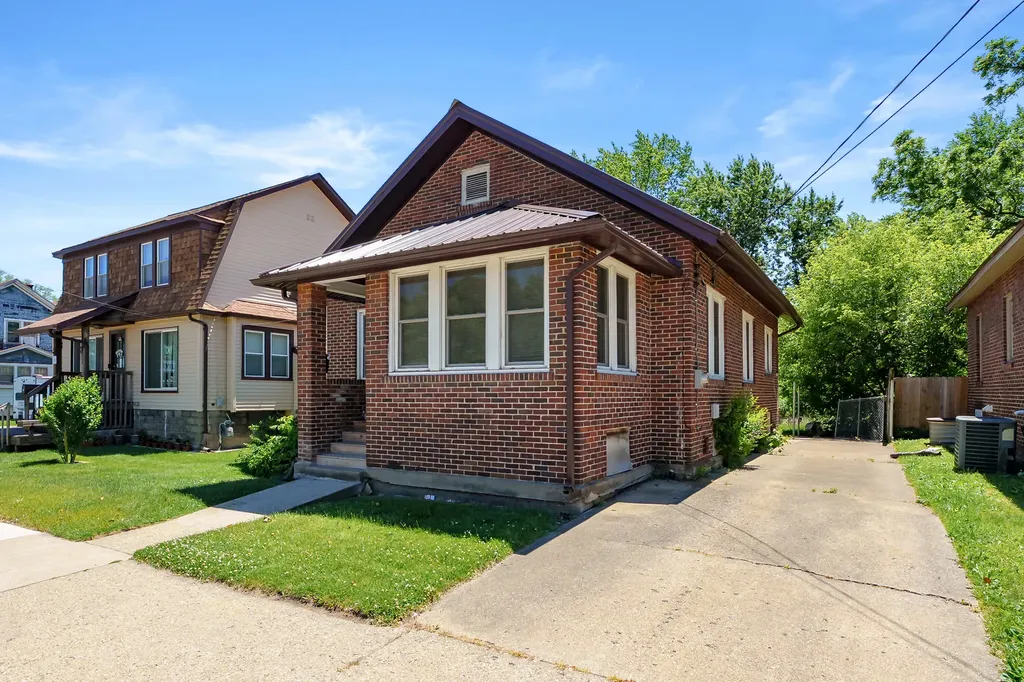 148 E Stockbridge Avenue Kalamazoo City MI 49001