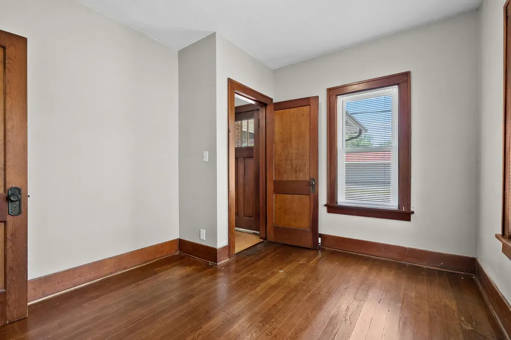 148 E Stockbridge Avenue Kalamazoo City MI 49001