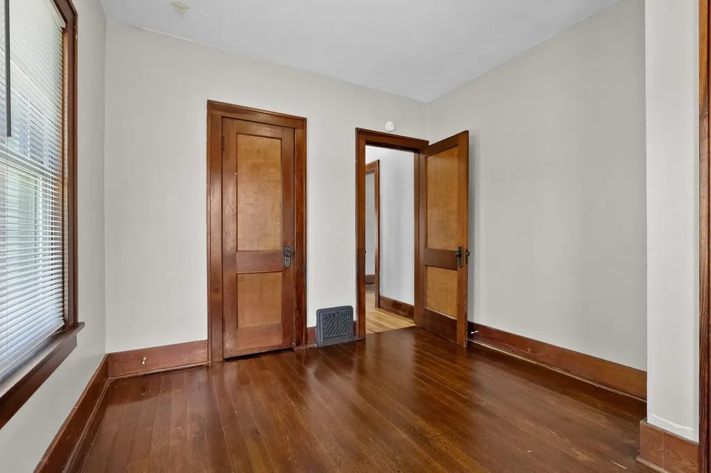 148 E Stockbridge Avenue Kalamazoo City MI 49001