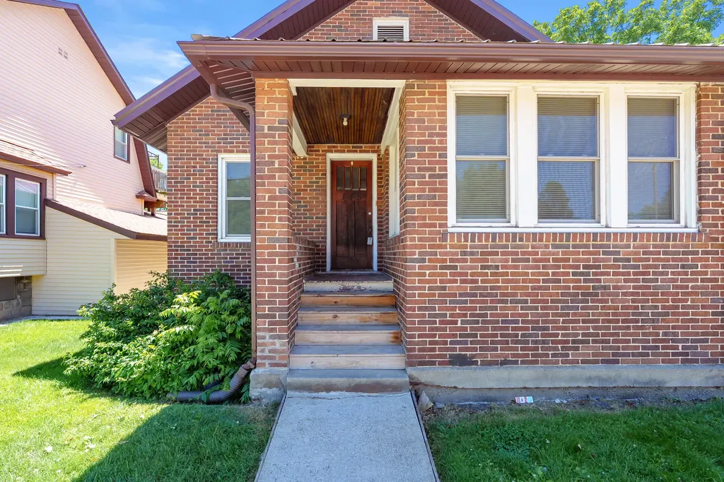 148 E Stockbridge Avenue Kalamazoo City MI 49001