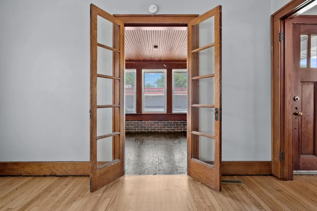 148 E Stockbridge Avenue Kalamazoo City MI 49001